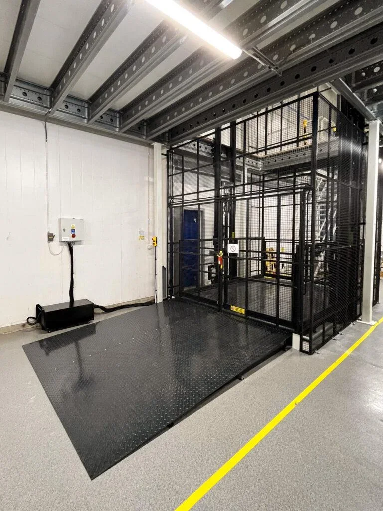 Goederenlift van Liftforce in bedrijf